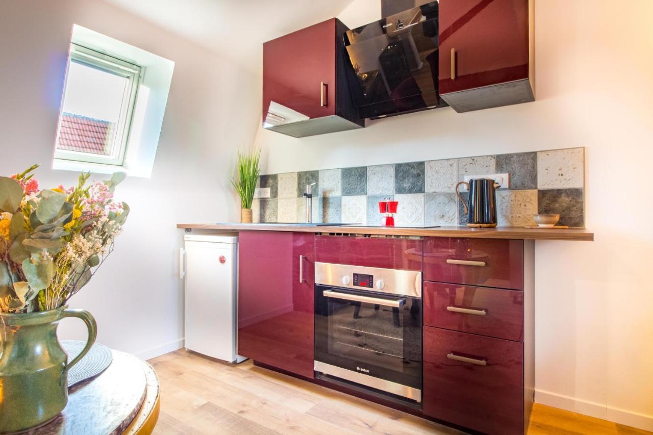 Jacuzzi - La Petite Romantique - Flobnb Laon Exterior foto