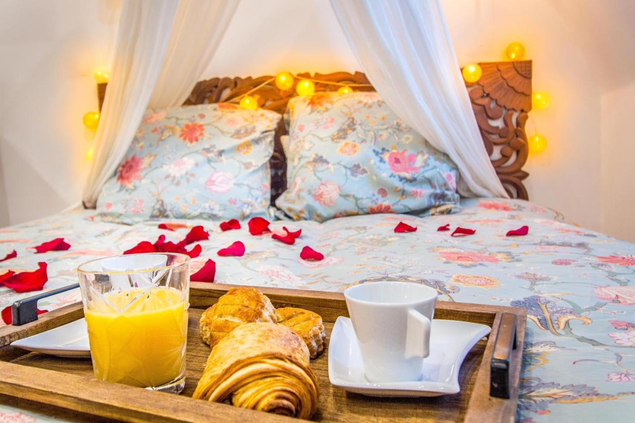 Jacuzzi - La Petite Romantique - Flobnb Laon Exterior foto