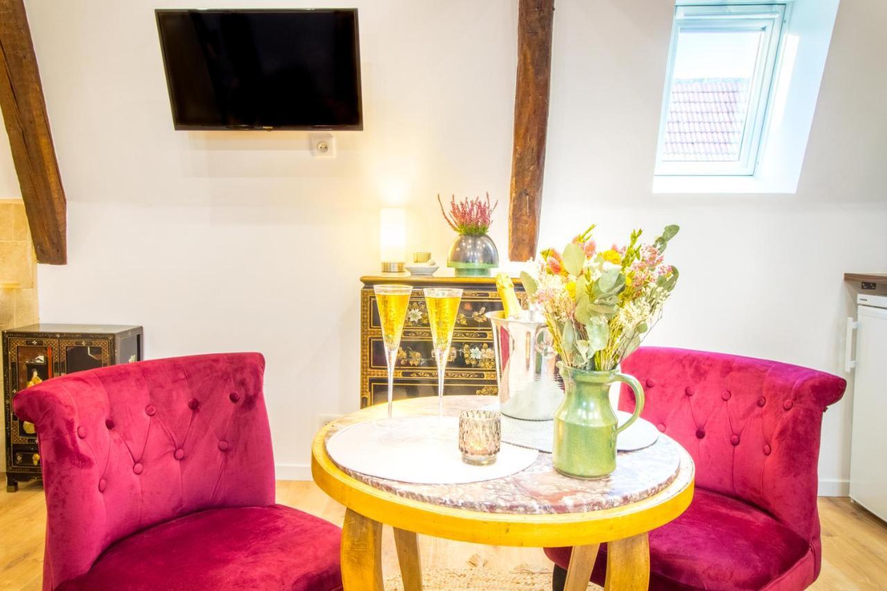Jacuzzi - La Petite Romantique - Flobnb Laon Exterior foto