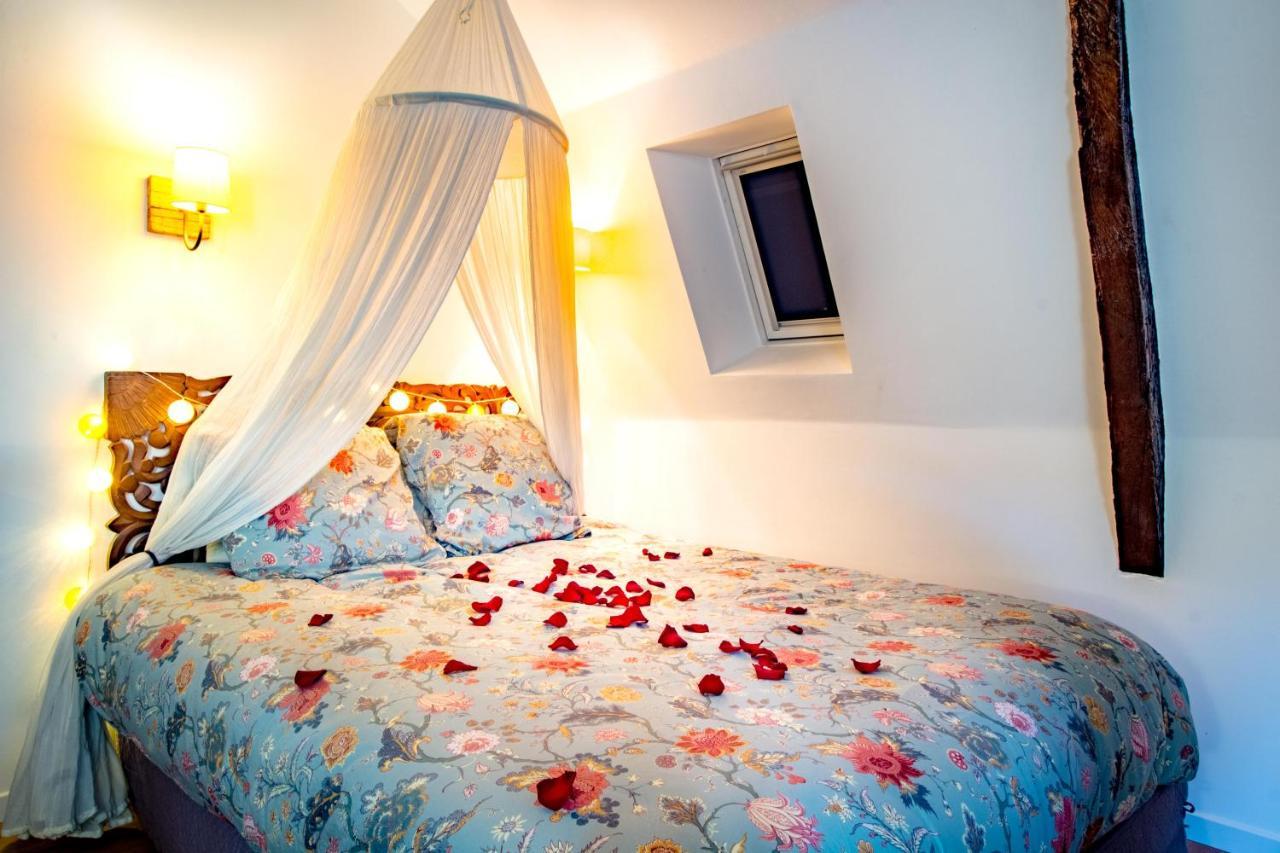 Jacuzzi - La Petite Romantique - Flobnb Laon Exterior foto